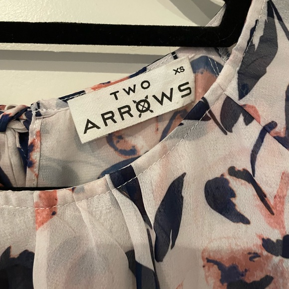 Two Arrows, NWOT, floral romper, XS - Picture 2 of 8